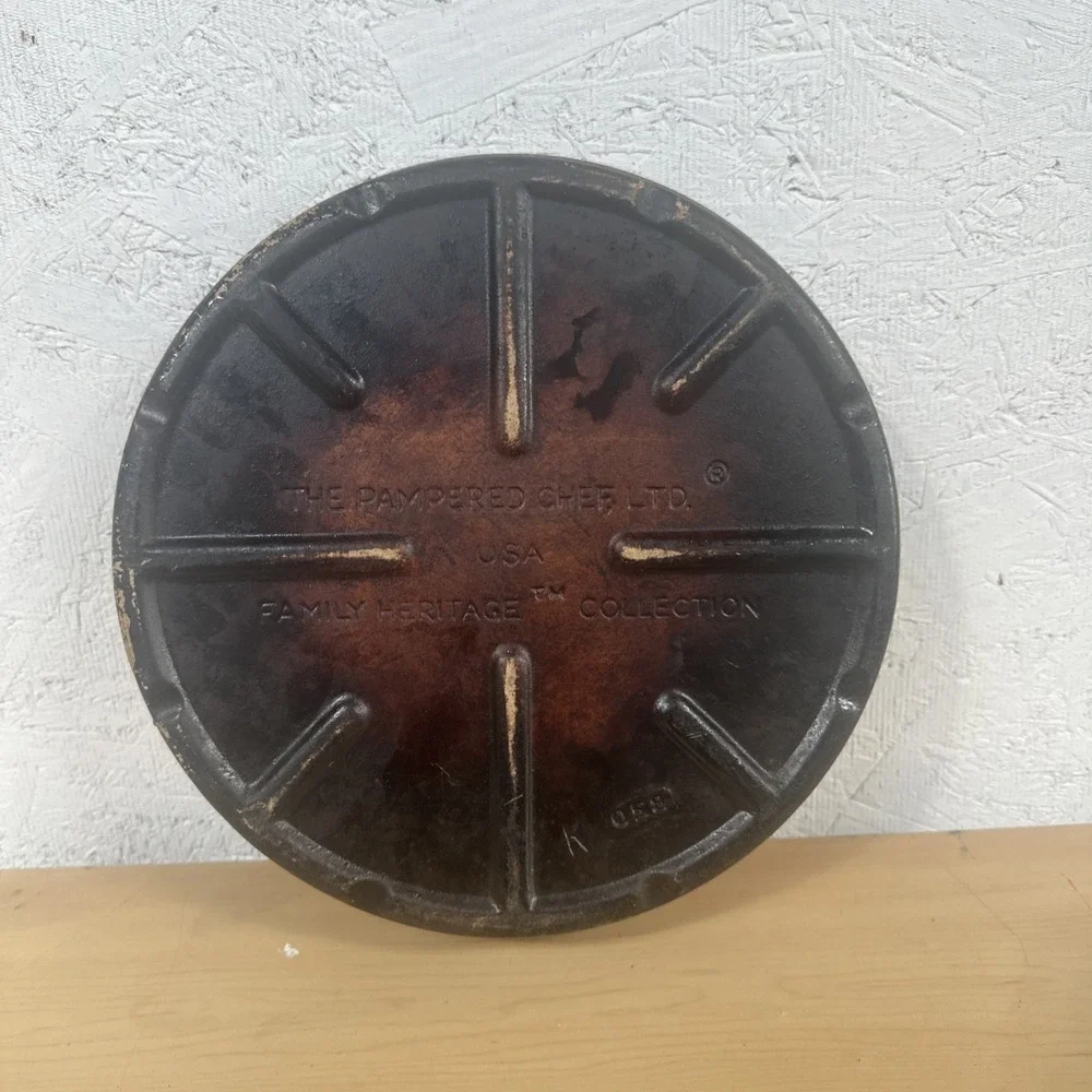 Pampered‎ Chef Round Baker Baking Stone 11